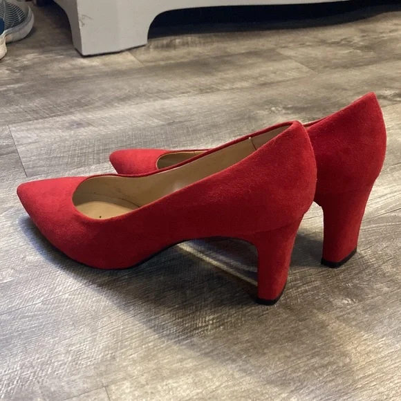 Red 2.5” Heels - Picture 4 of 4